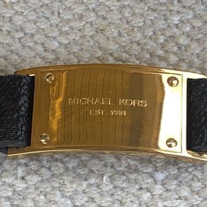 Michael Kors Leather Bracelet Brown and Gold Tone one size